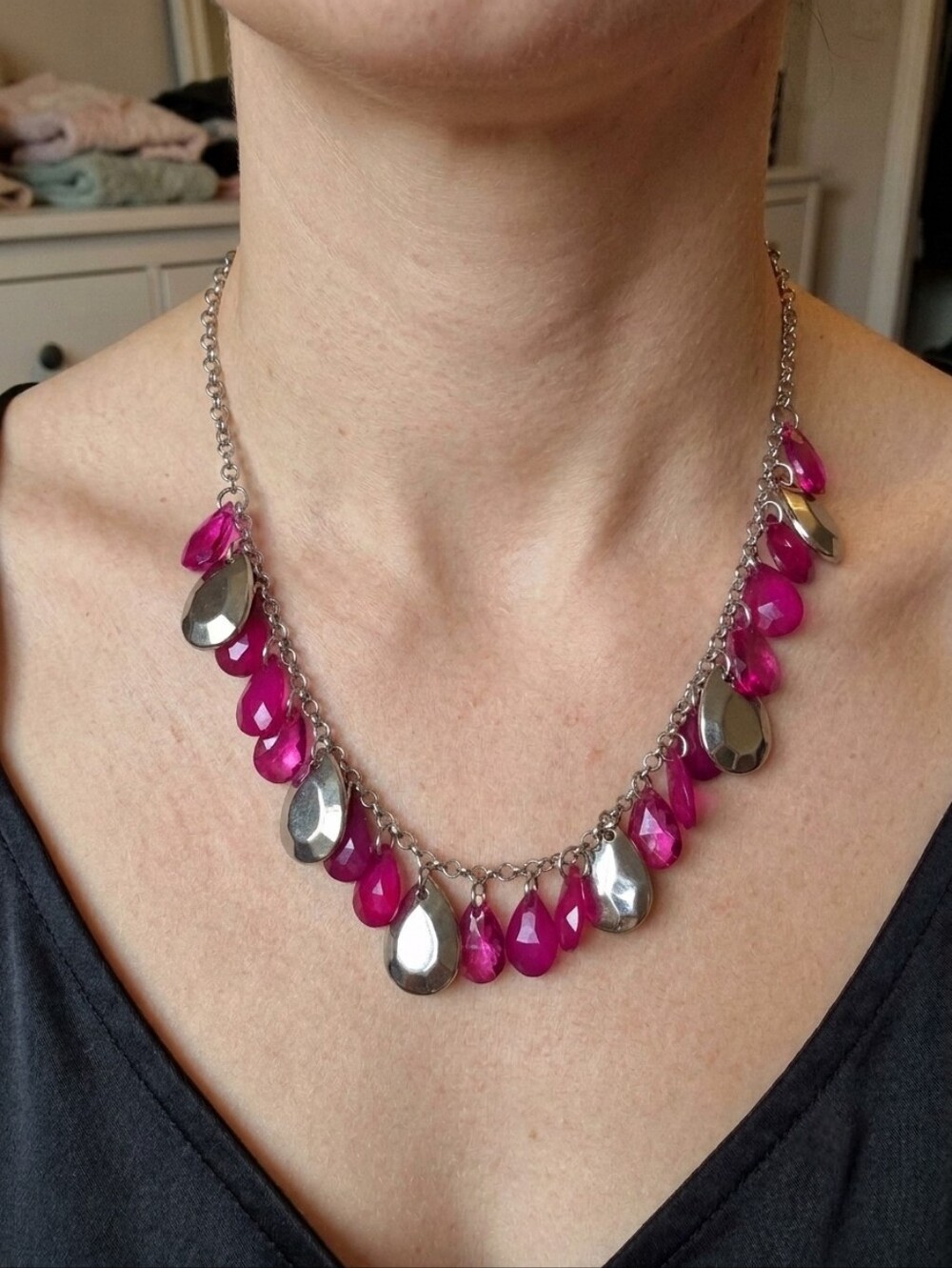 Fuchsia Magenta Faceted Acrylic Teardrop Fringe Necklace Silver Tone